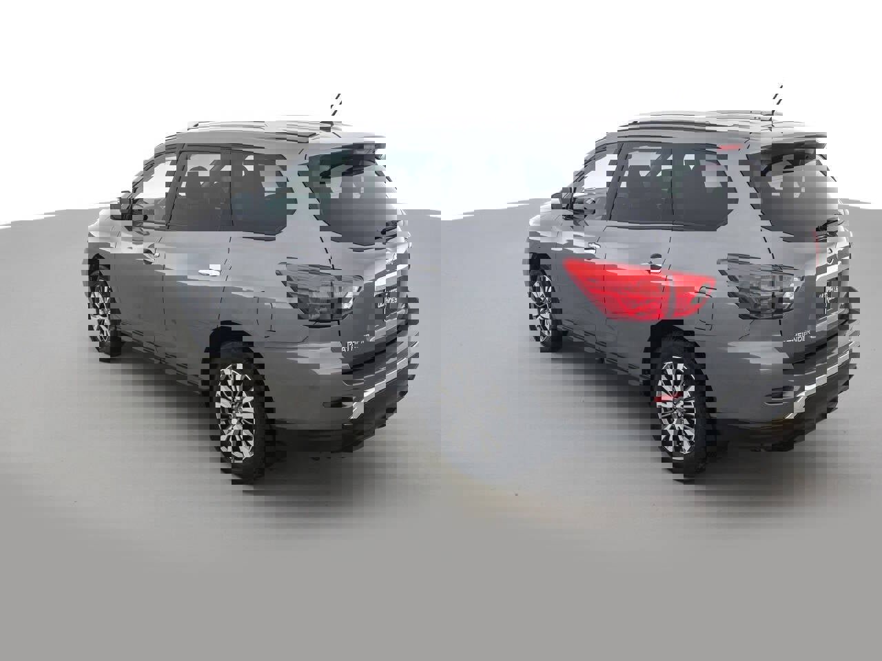 Used 2018 Nissan Pathfinder S image 7