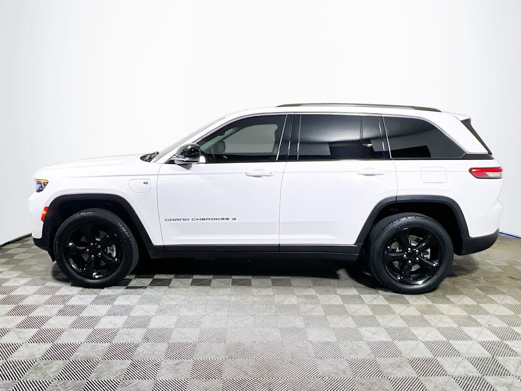 Used 2022 Jeep Grand Cherokee Limited 4xe AWD/4WD image 4