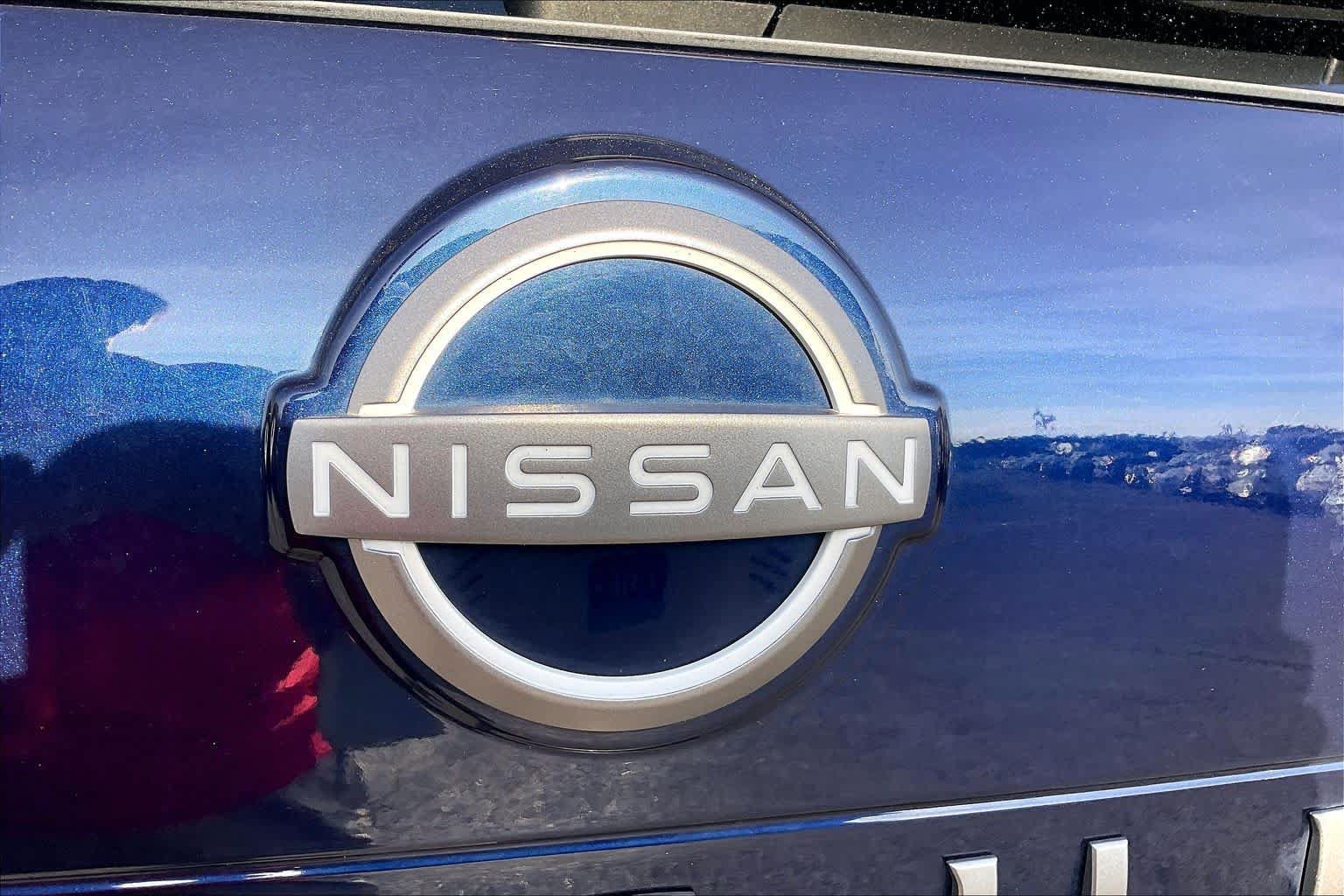 Used 2025 Nissan Rogue SV FWD image 30