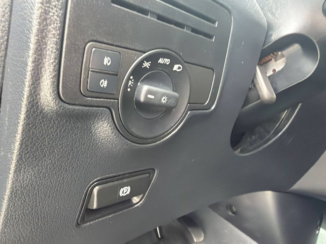 Used 2022 Mercedes-Benz Metris image 21