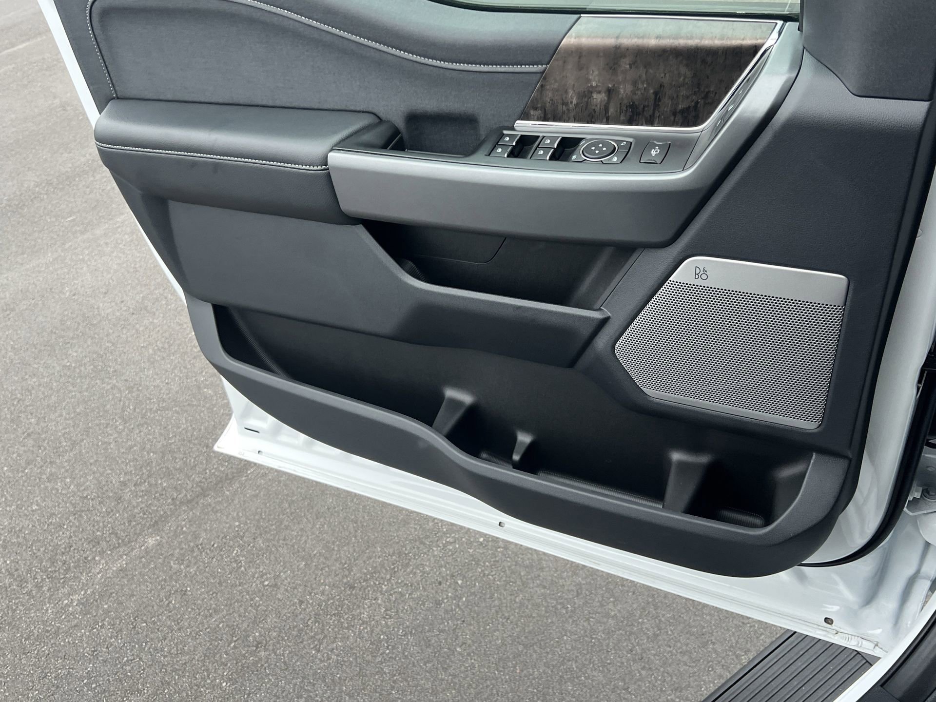 New 2025 Ford F350 Lariat w/ Lariat Ultimate Package image 20