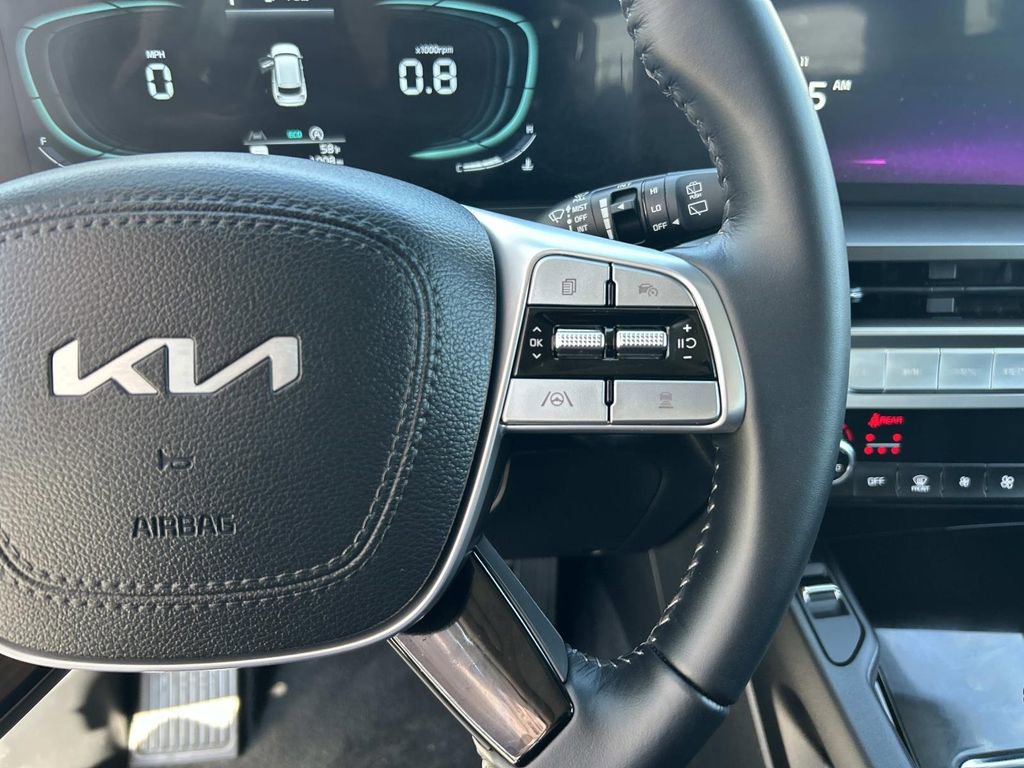 Certified 2025 Kia Telluride S image 26