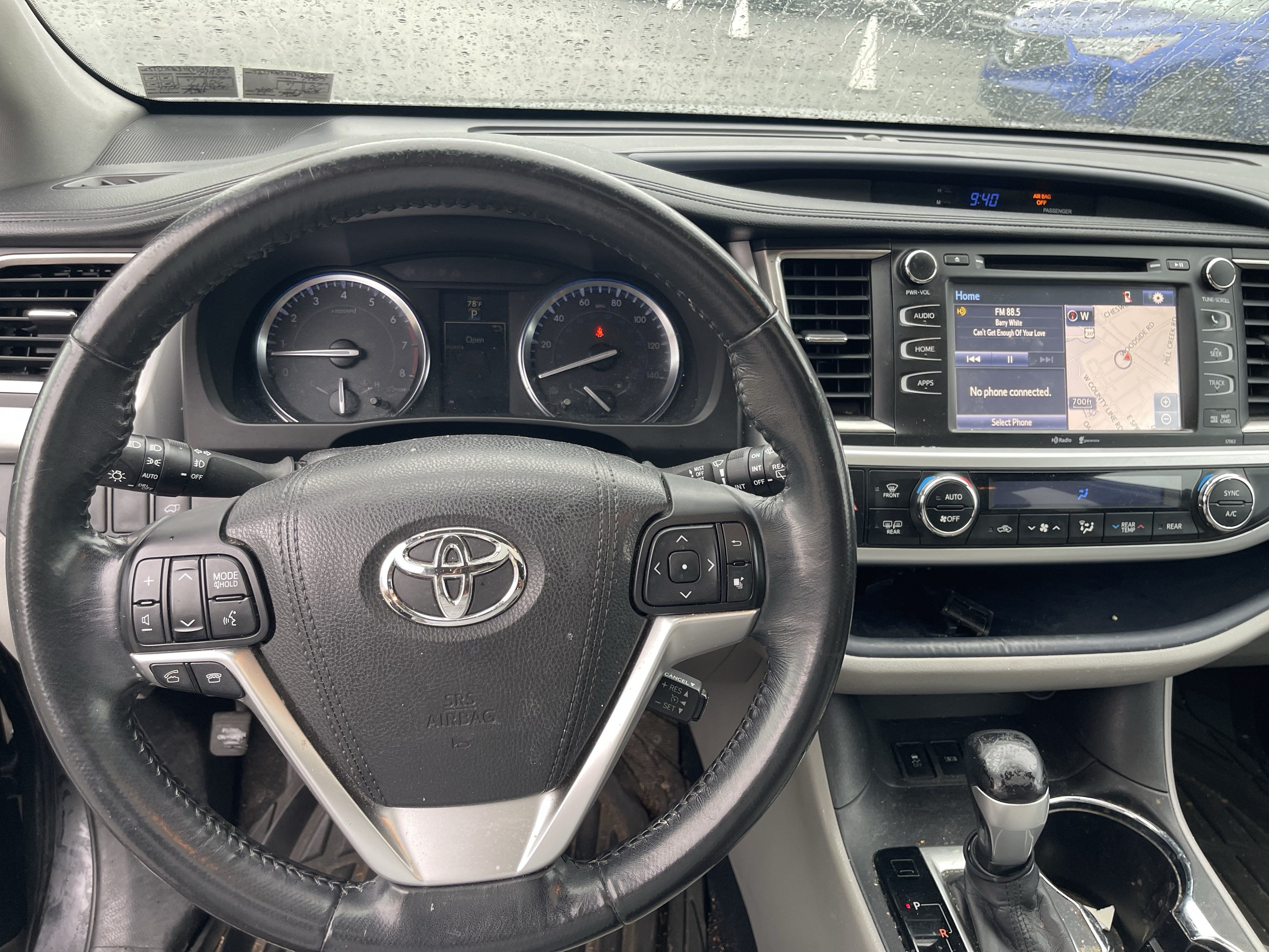 Used 2015 Toyota Highlander XLE AWD/4WD image 12