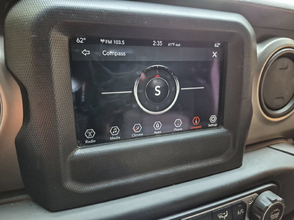 Used 2019 Jeep Wrangler Sport AWD/4WD image 14