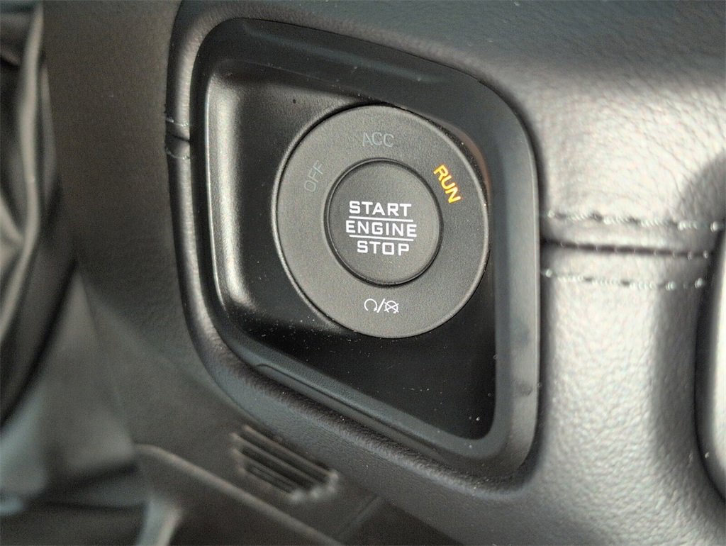 Certified 2024 Jeep Gladiator Mojave w/ Technology Group image 27