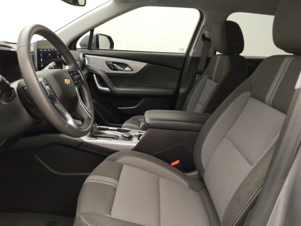 Used 2024 Chevrolet Blazer LT w/ Convenience Package FWD image 17