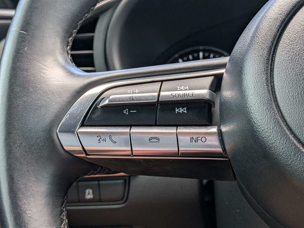 Used 2023 MAZDA MAZDA3 s FWD image 29