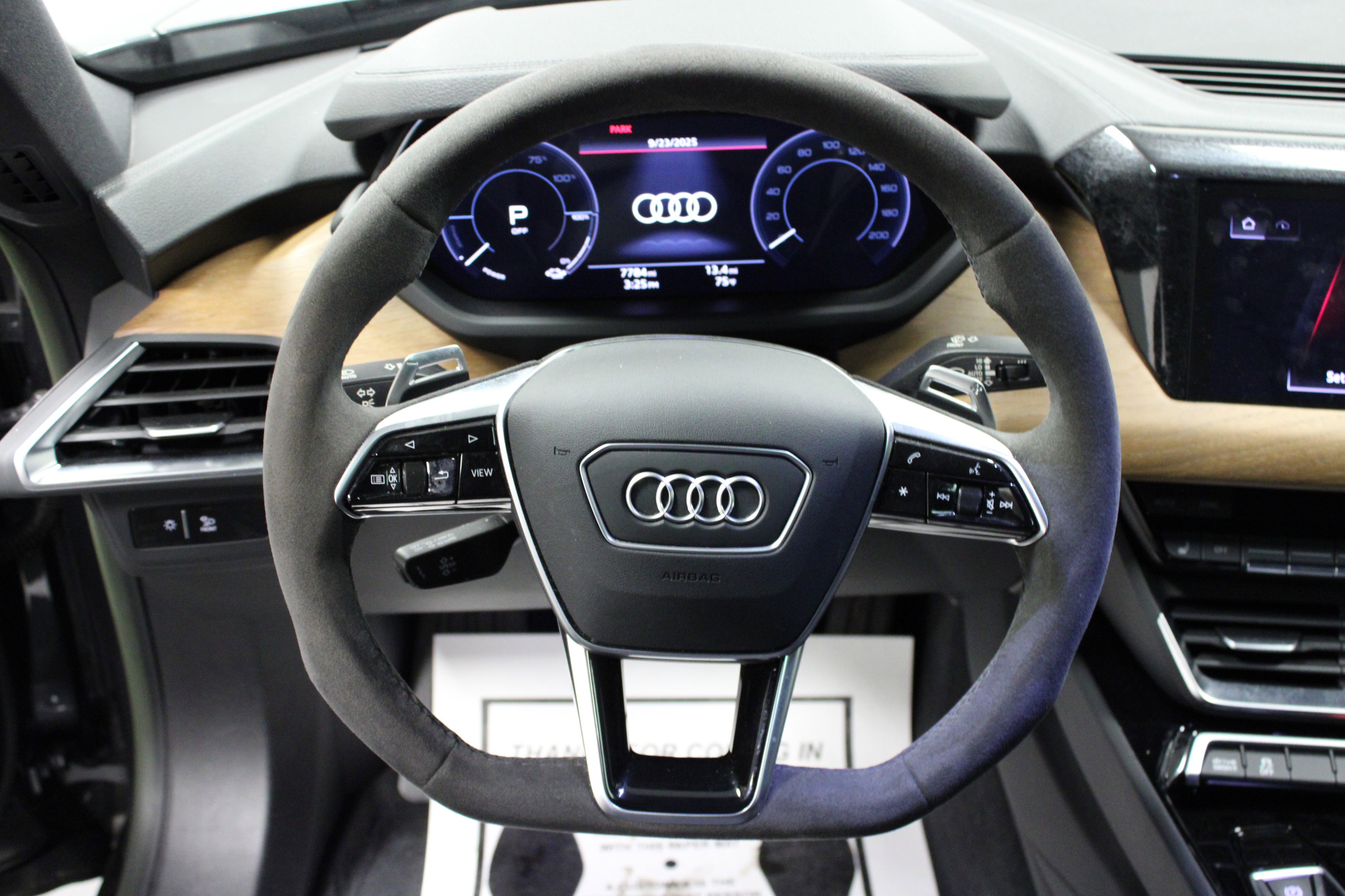 Used 2023 Audi e-tron GT Premium Plus image 16