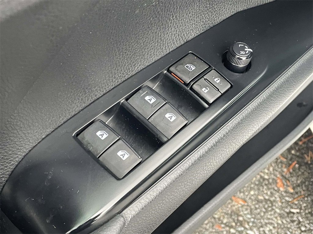 Used 2018 Toyota Camry SE image 14