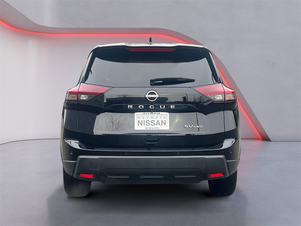 Used 2024 Nissan Rogue SV image 4