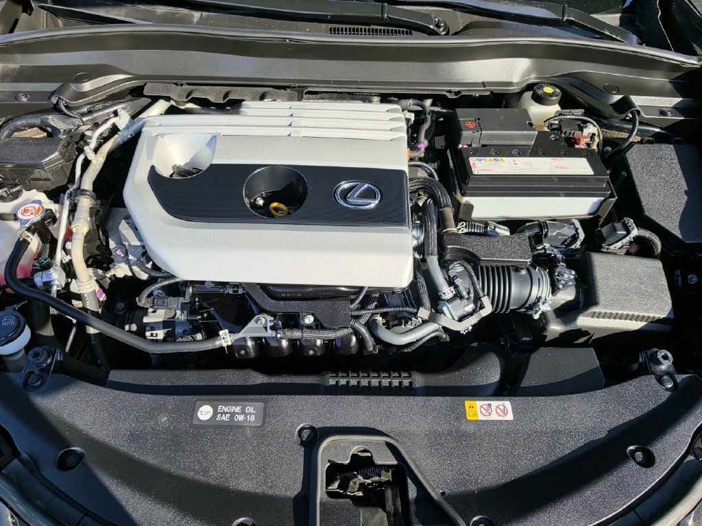 Used 2022 Lexus UX 200 F Sport w/ F Sport Premium Package FWD image 31