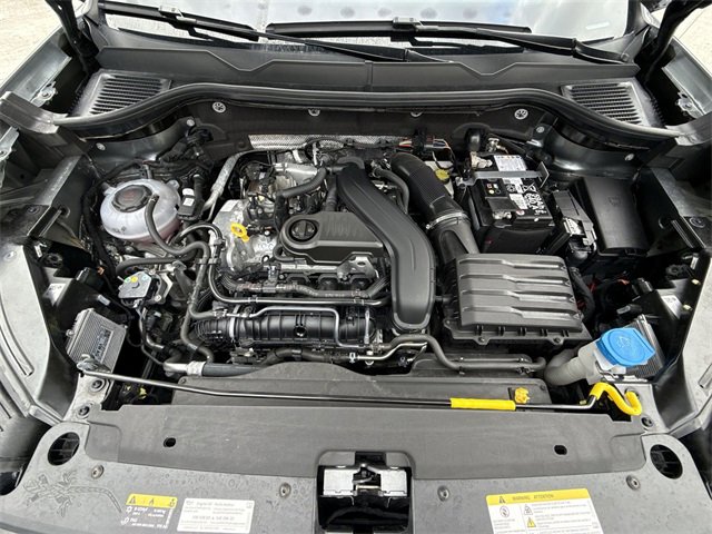 Used 2025 Volkswagen Taos SE image 26