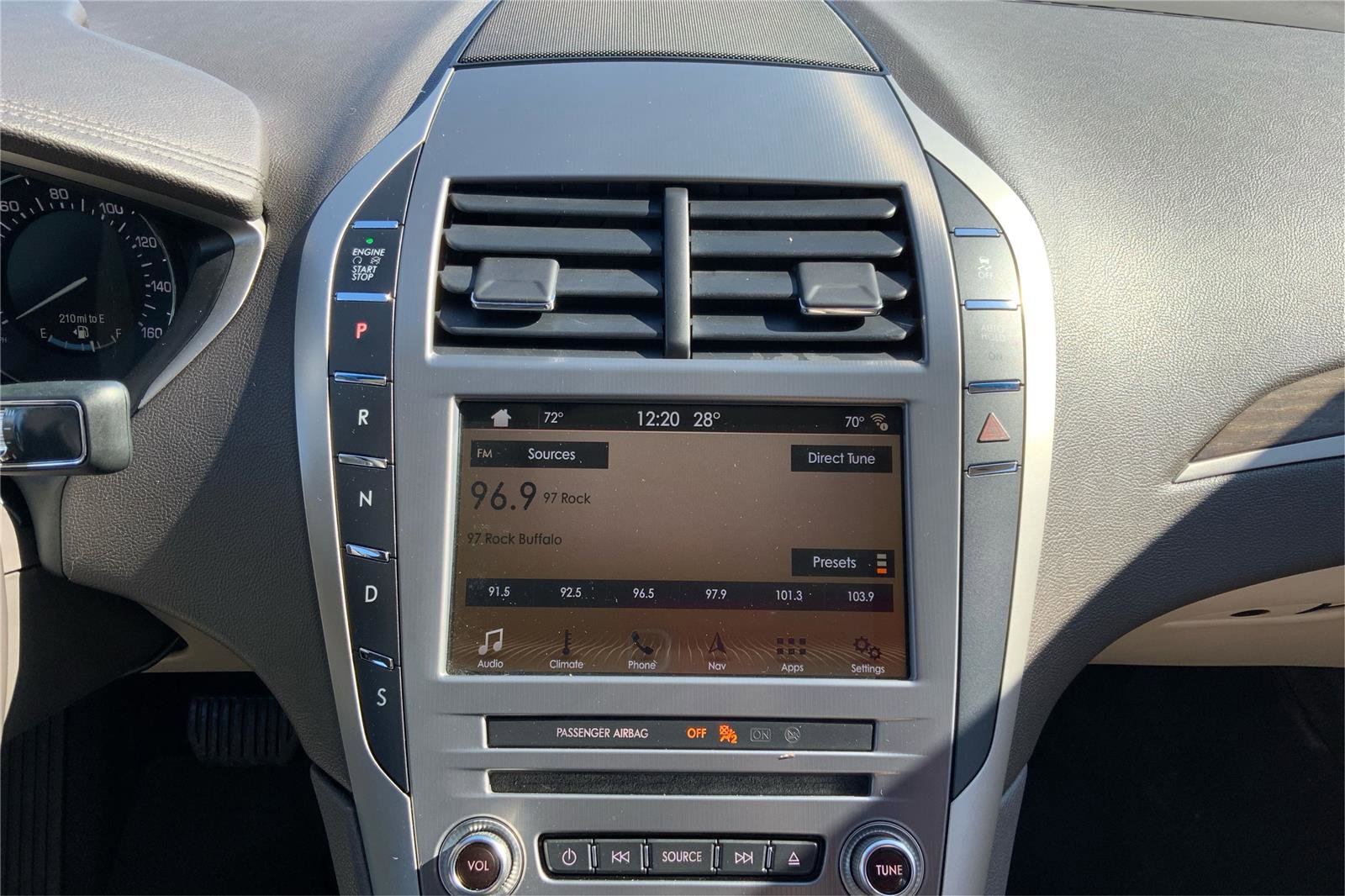 Used 2018 Lincoln MKZ Select w/ Select Plus Package AWD/4WD image 13