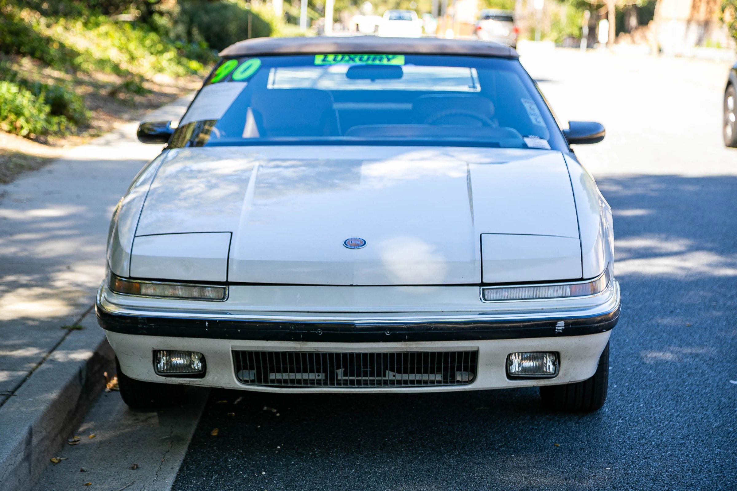 Used 1990 Buick Reatta Convertible FWD image 2