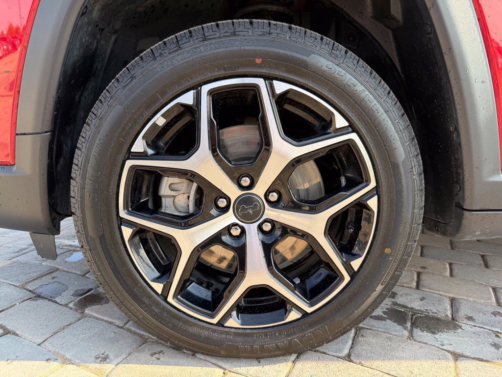 Used 2025 Jeep Compass Limited AWD/4WD image 24