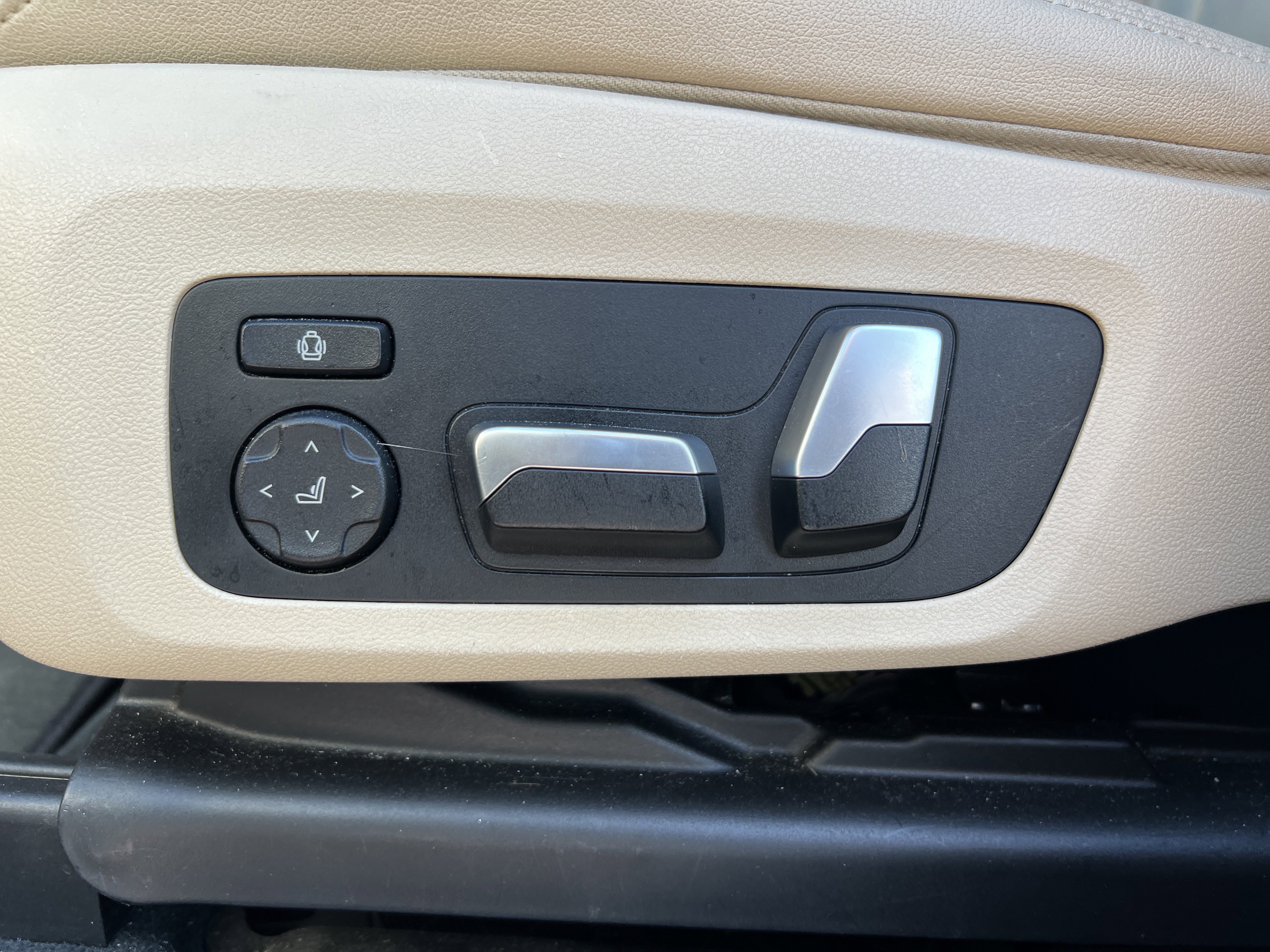 Used 2019 BMW X3 sDrive30i w/ Premium Package image 37