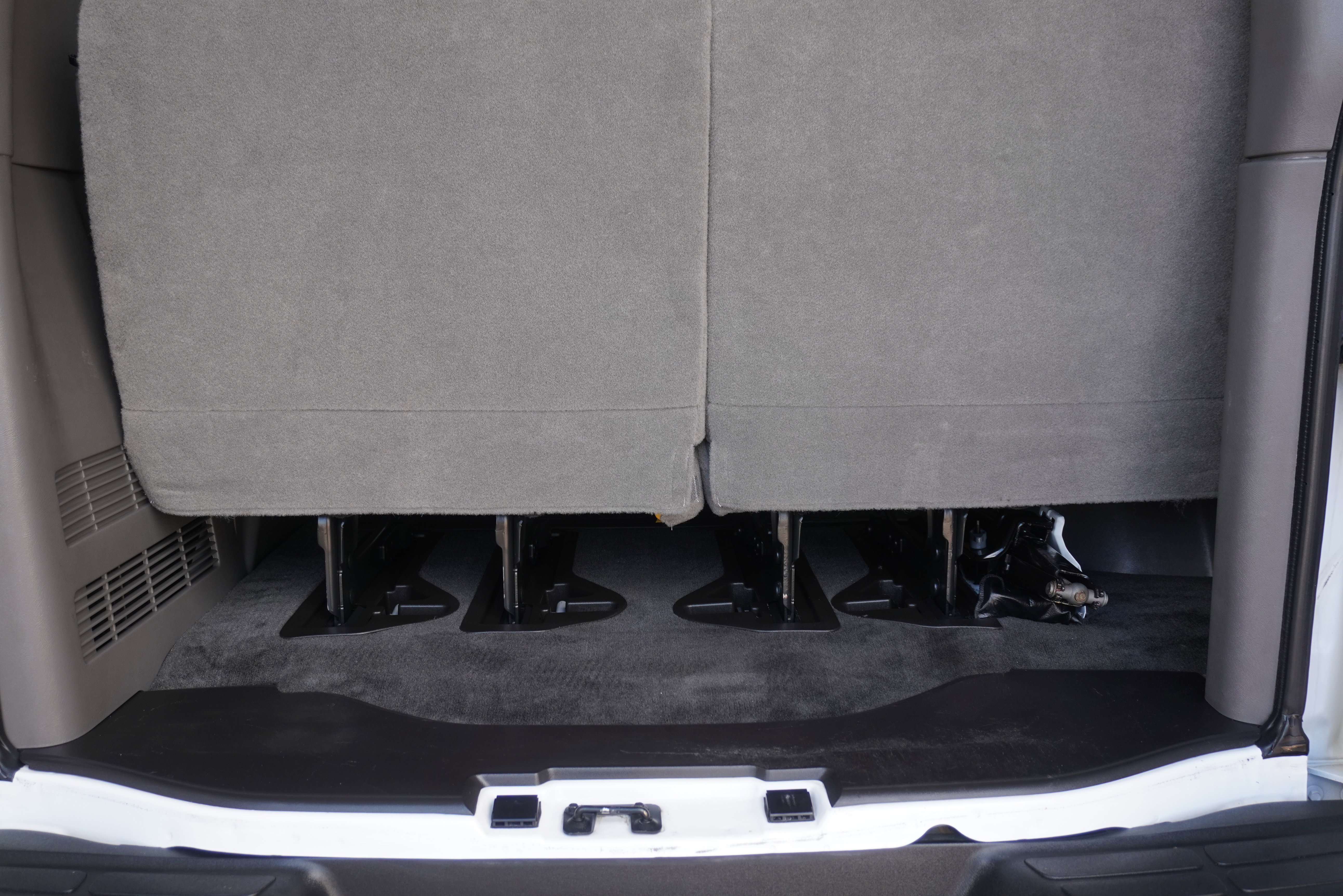 Used 2017 Chevrolet Express 3500 LT w/ LT Preferred Equipment Group image 21