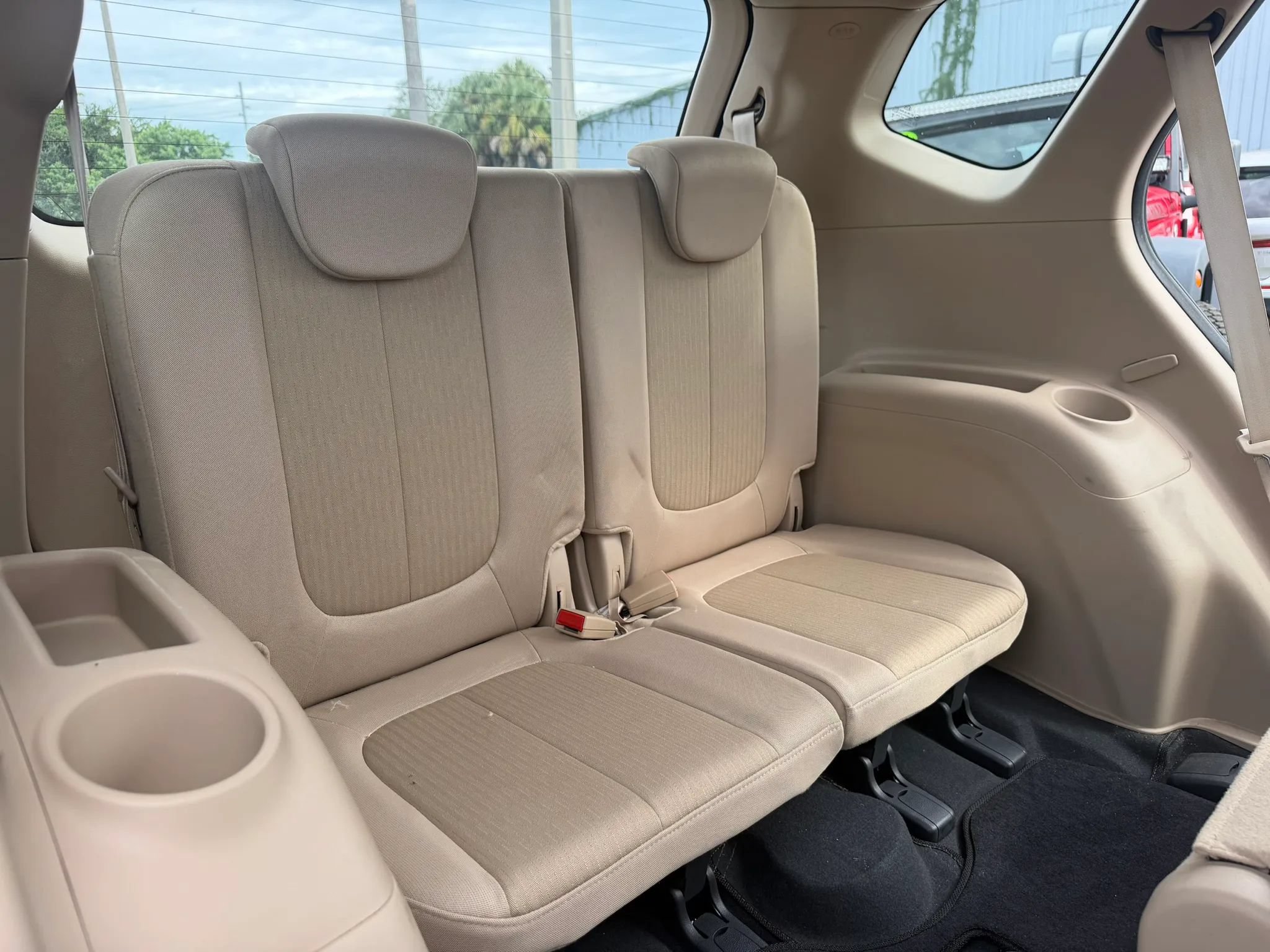 Used 2009 Kia Rondo LX FWD image 15