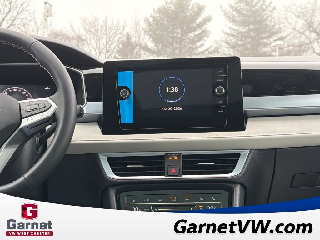 New 2026 Volkswagen Taos SE image 14