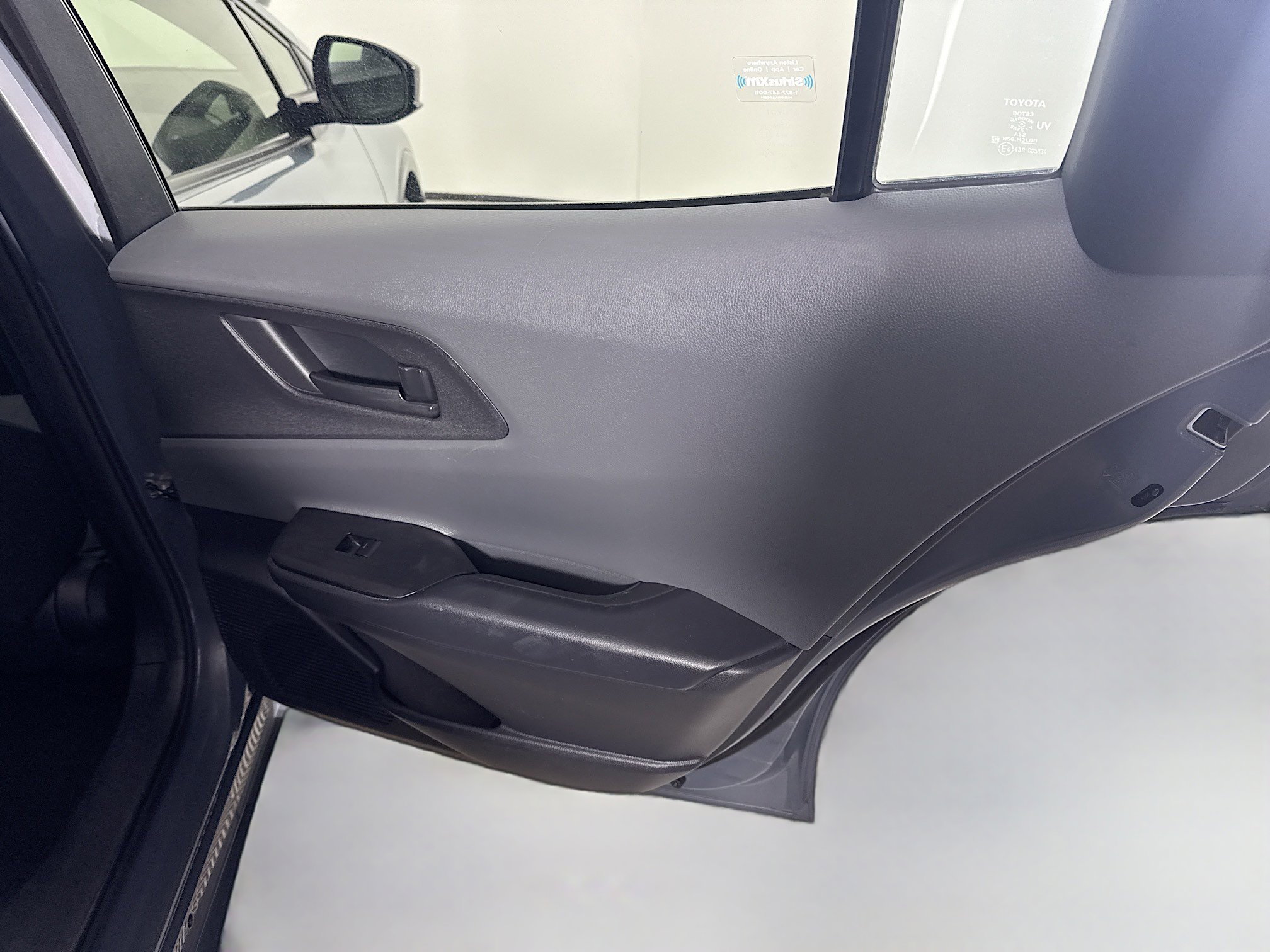 Used 2023 Toyota Prius LE image 28