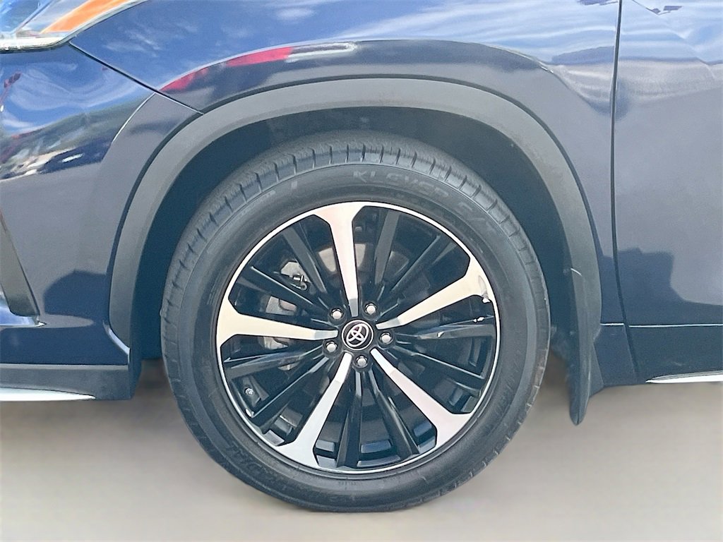 Used 2022 Toyota Highlander XSE image 33