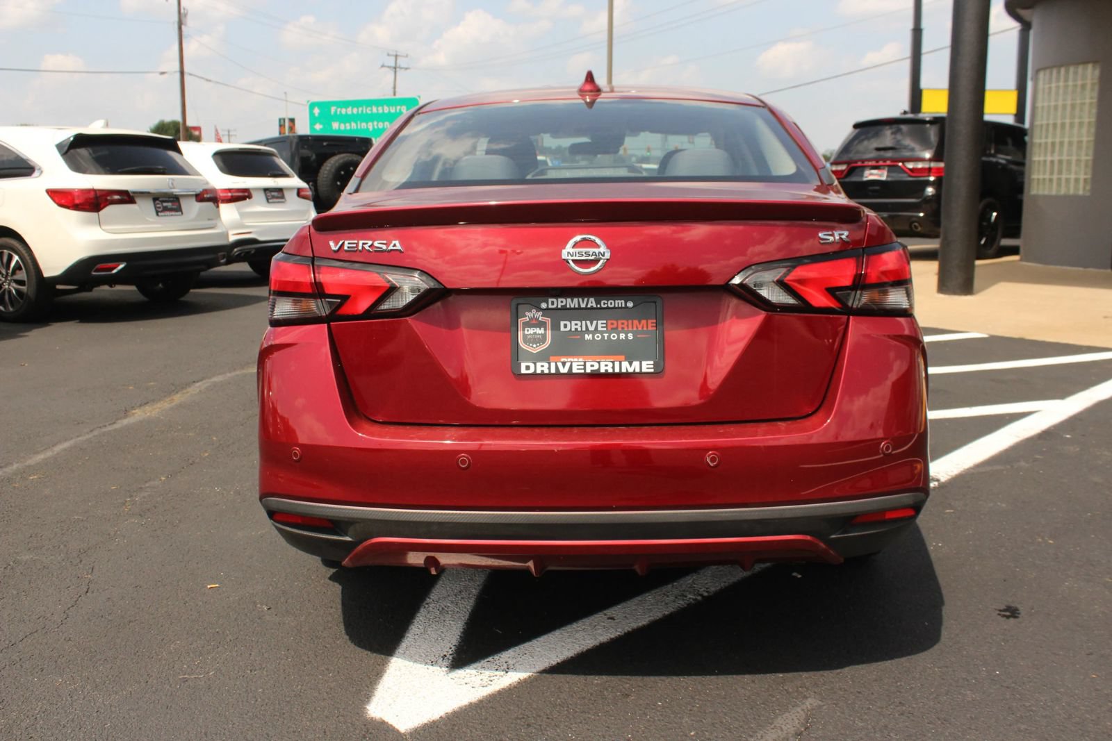 Used 2020 Nissan Versa SR FWD image 6