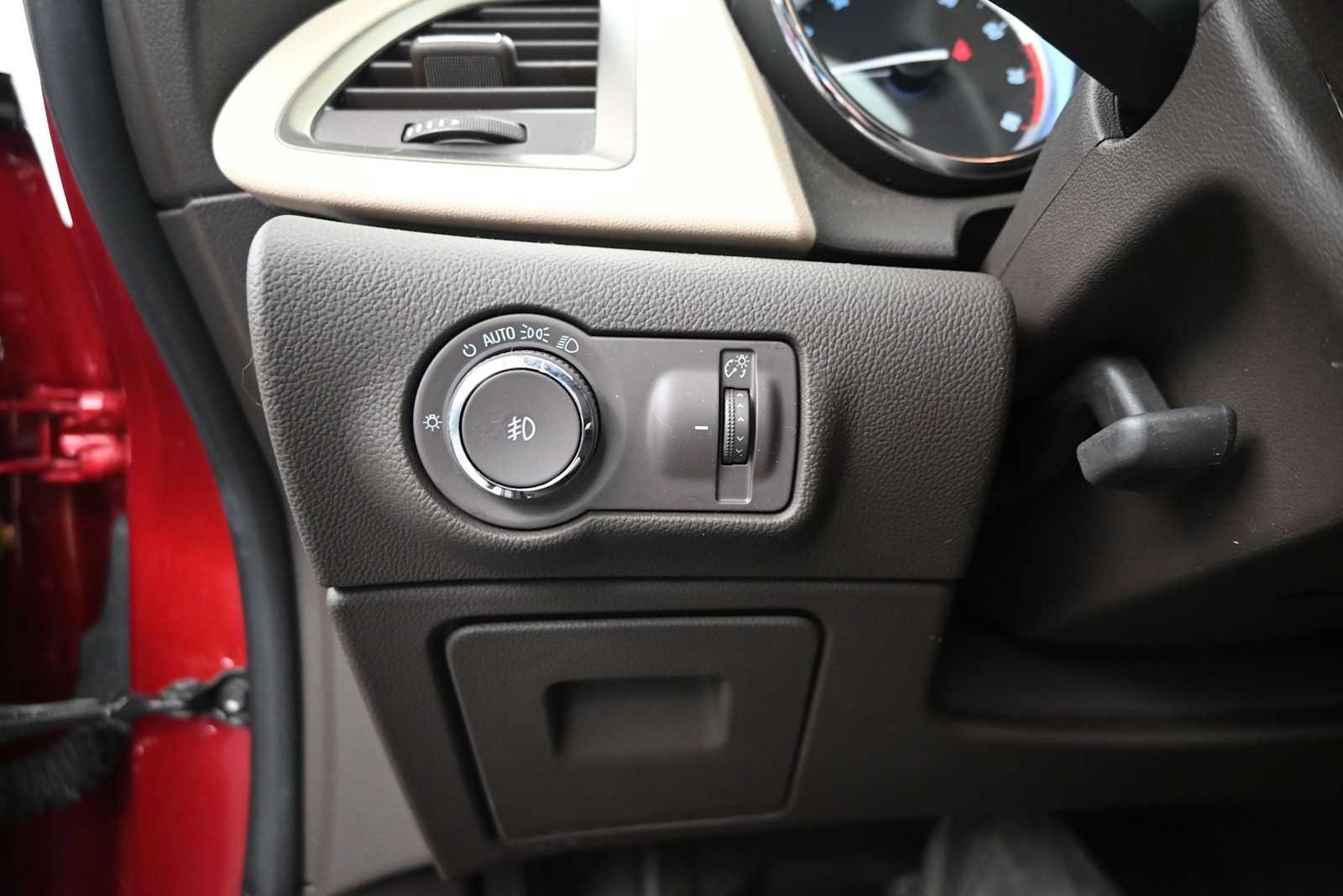 Used 2014 Buick Verano Leather FWD image 14