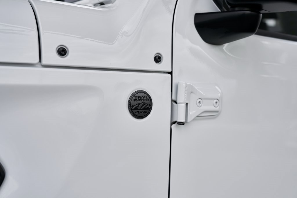 Used 2023 Jeep Wrangler Sport image 7