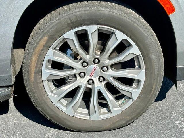 Used 2023 GMC Yukon XL Denali AWD/4WD image 29
