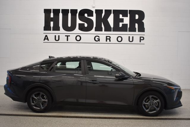 Used 2025 Kia K4 FWD image 2
