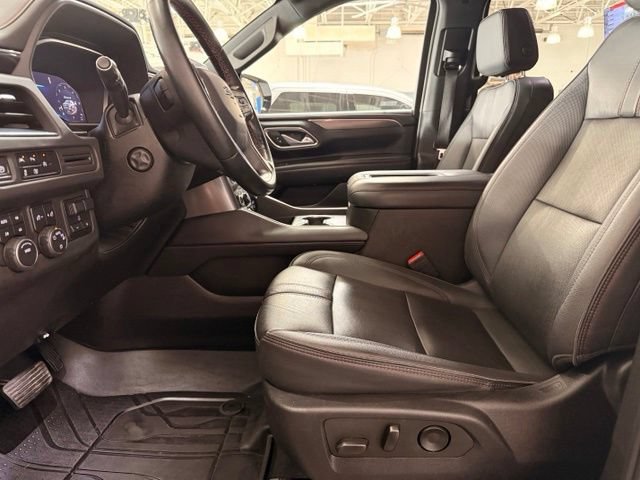Used 2023 Chevrolet Suburban RST w/ Luxury Package AWD/4WD image 9
