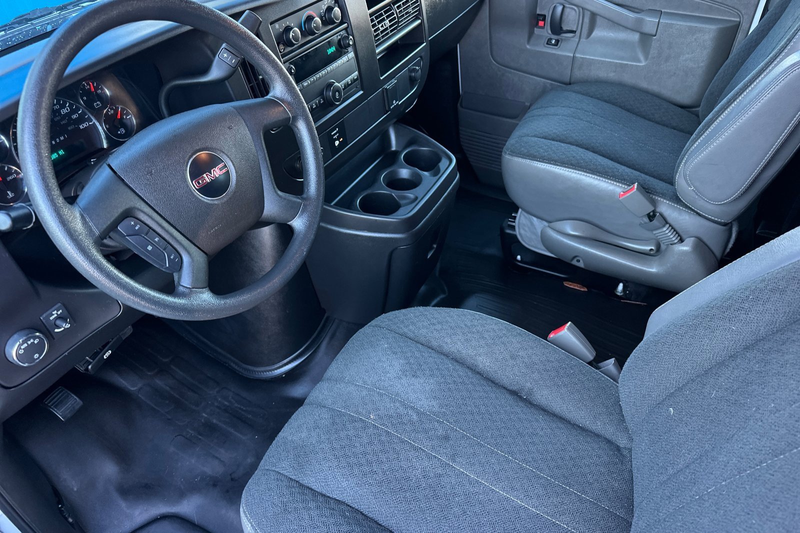 Used 2023 GMC Savana 2500 w/ Driver Convenience Package image 10