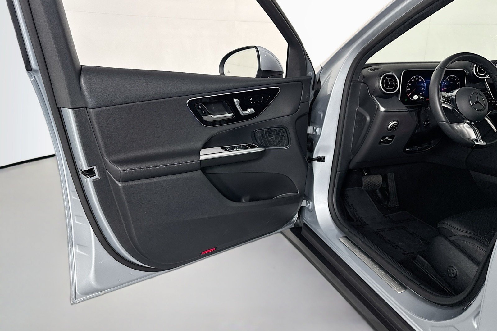 Certified 2026 Mercedes-Benz GLC 300 image 22
