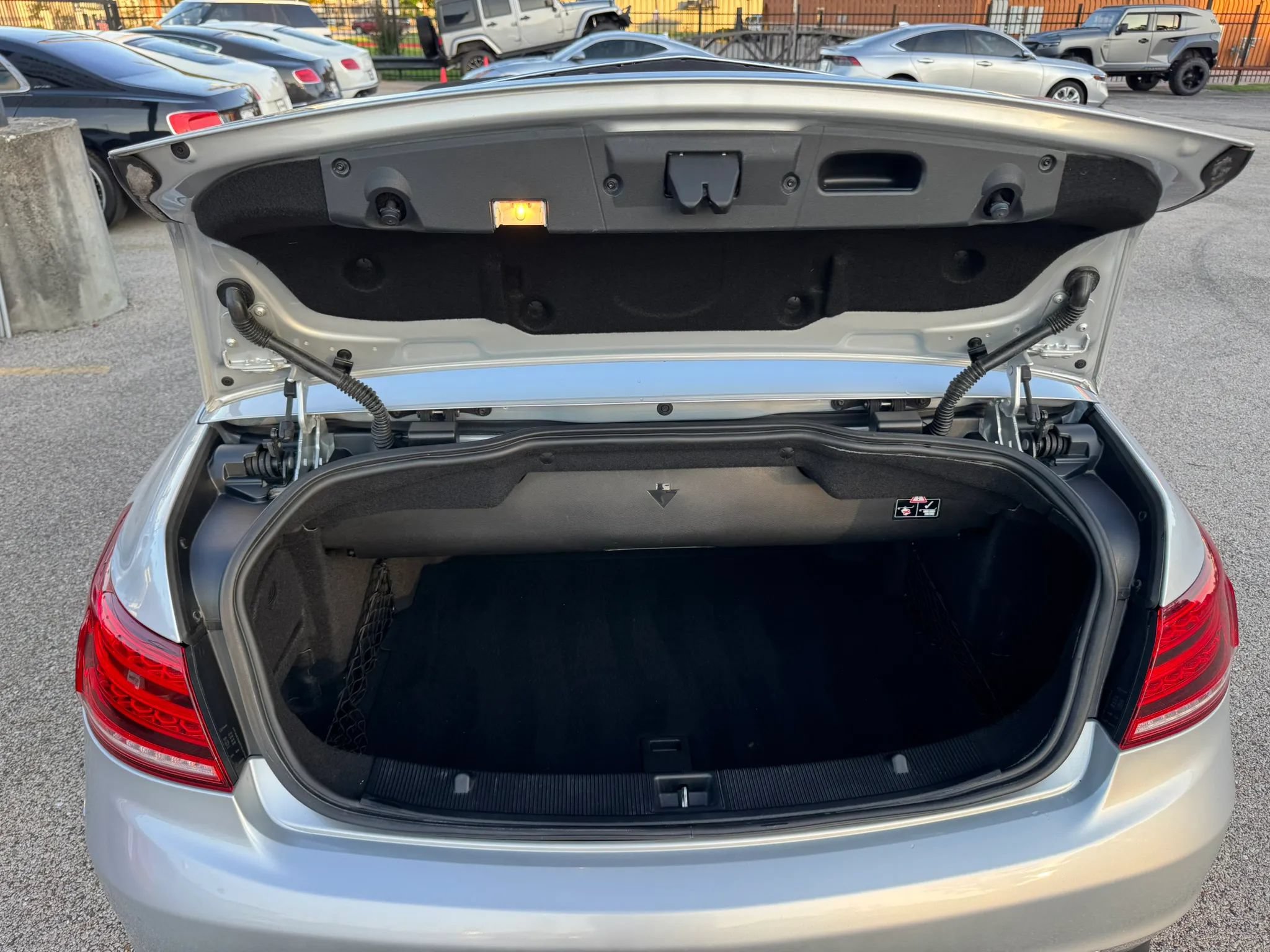 Used 2015 Mercedes-Benz E 400 Cabriolet image 39