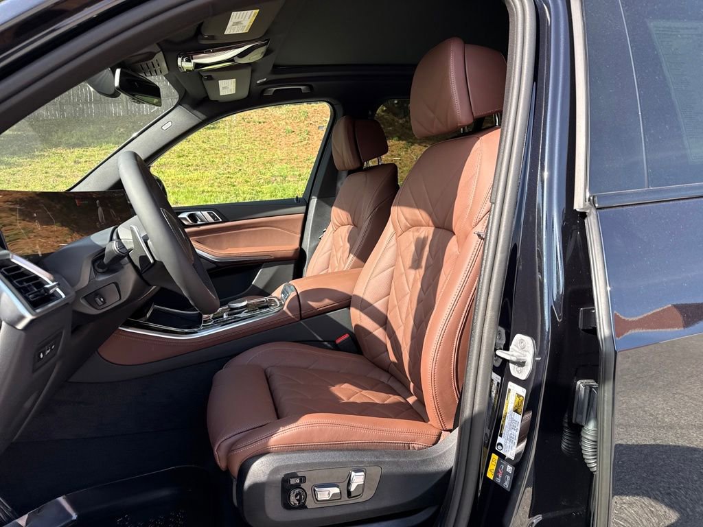 New 2026 BMW X5 xDrive50e image 10