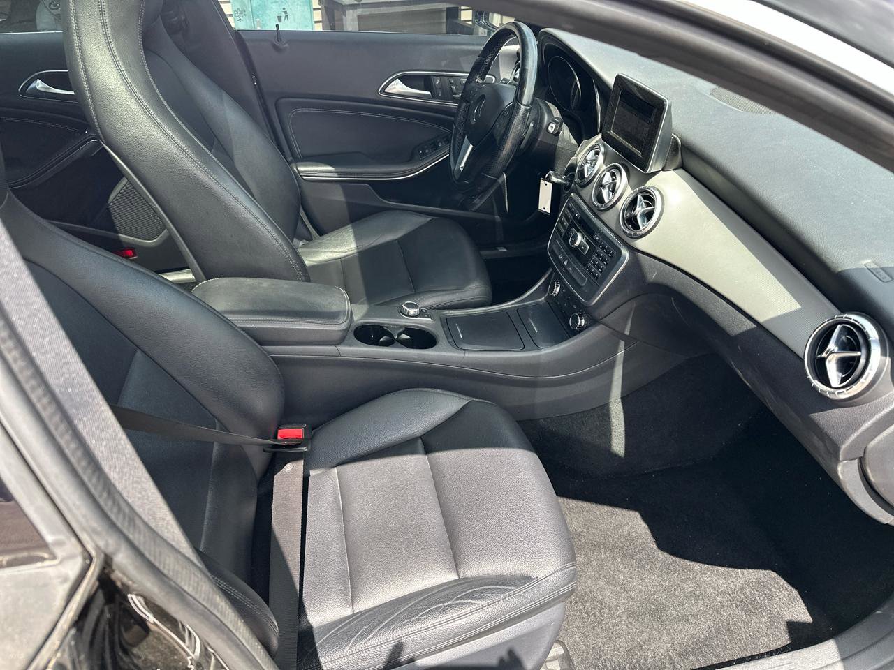 Used 2014 Mercedes-Benz CLA 250 image 15