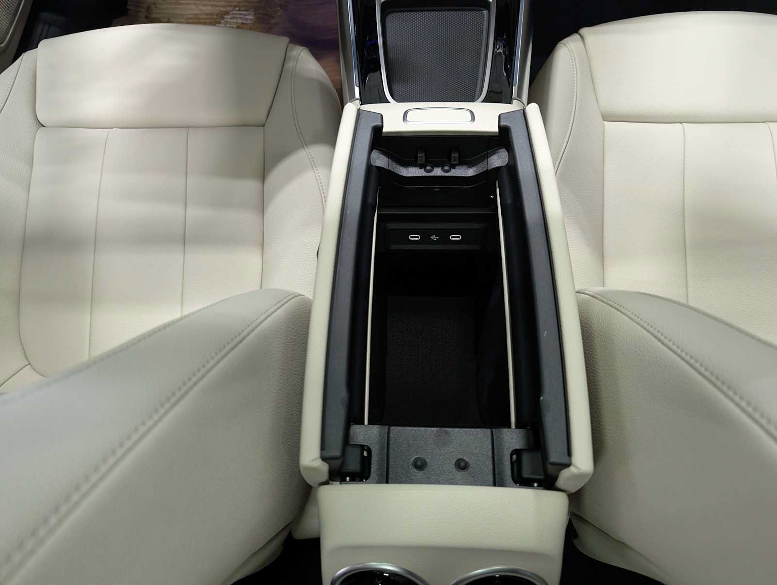 New 2026 Mercedes-Benz GLA 250 4MATIC image 19
