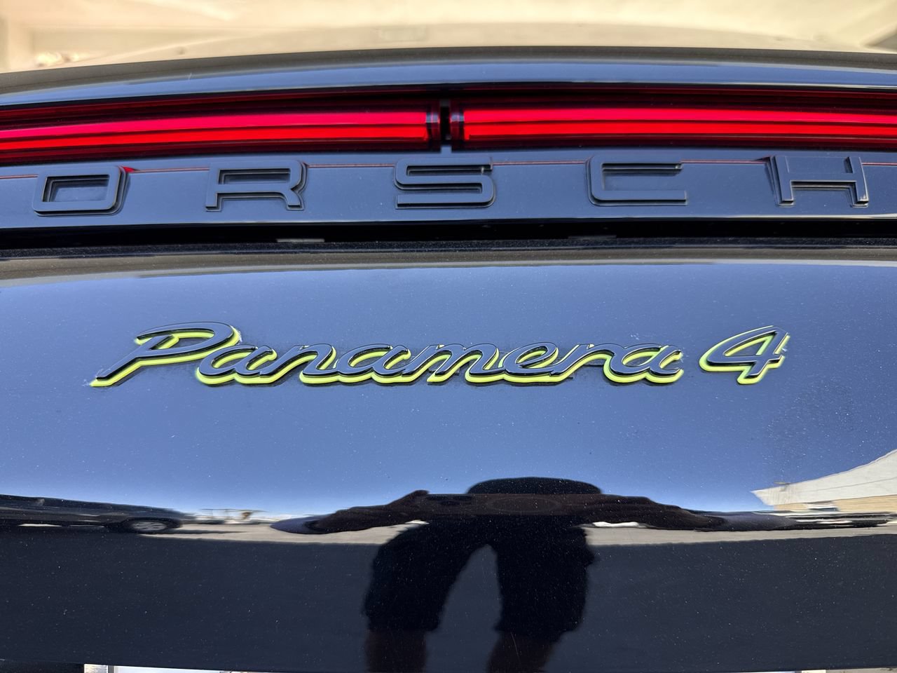 Used 2019 Porsche Panamera 4 w/ Premium Package Plus AWD/4WD image 33