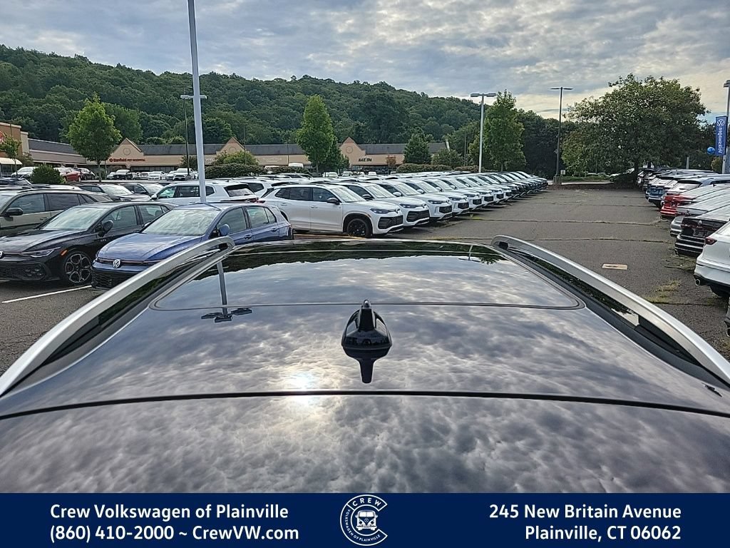 Certified 2023 Volkswagen Taos SE w/ Panoramic Sunroof Package AWD/4WD image 30