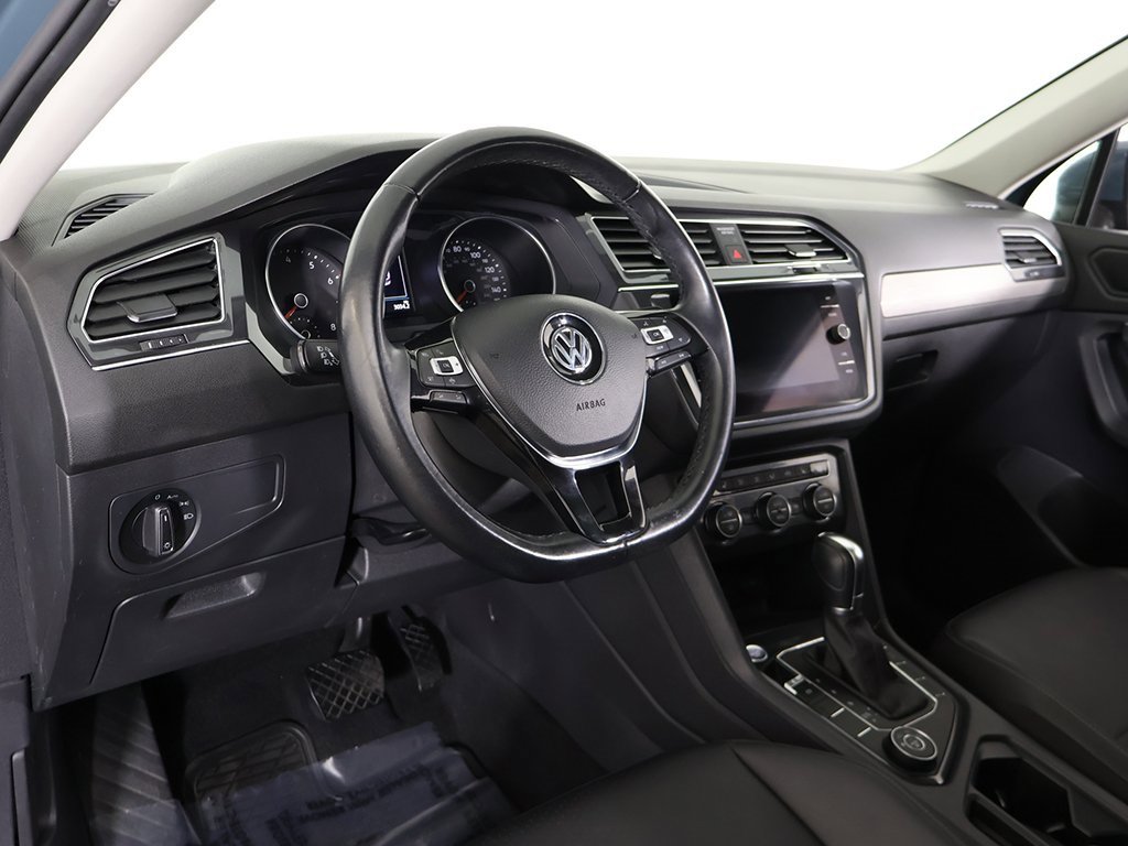 Used 2019 Volkswagen Tiguan SE w/ Panoramic Sunroof Package image 27