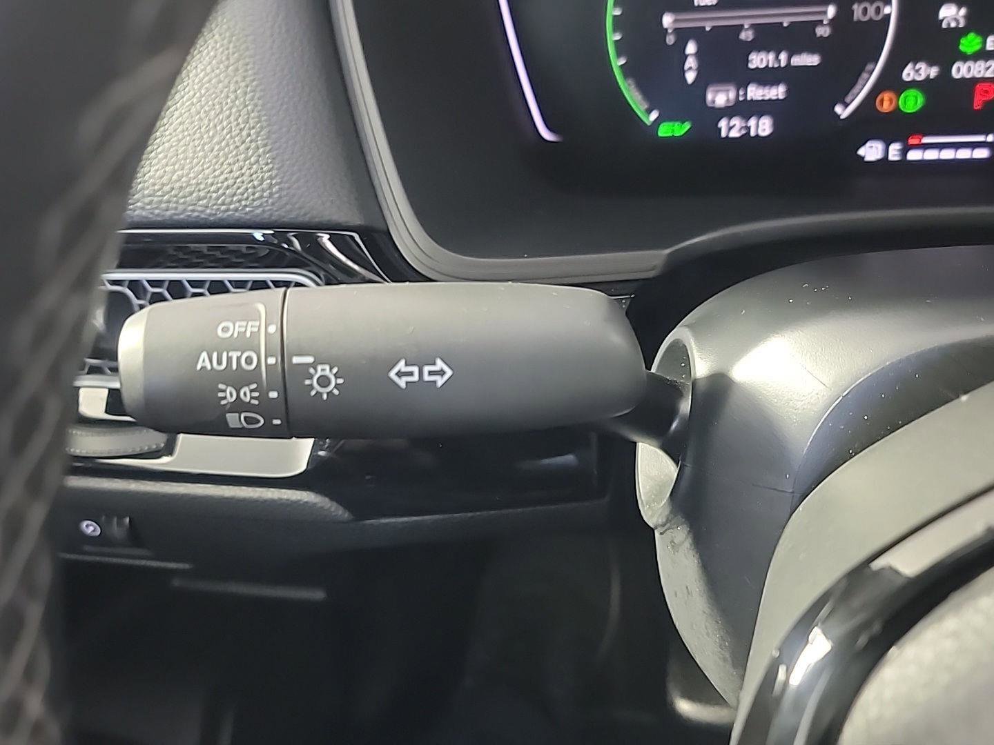 Certified 2025 Honda Civic Sport image 28