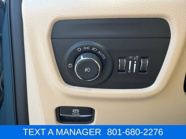 New 2026 Jeep Grand Cherokee Limited w/ Limited Altitude Package AWD/4WD image 16