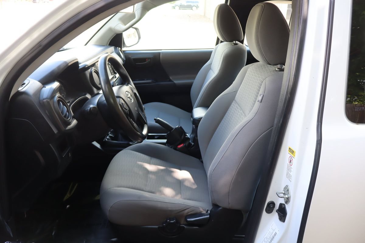 Used 2016 Toyota Tacoma SR AWD/4WD image 17