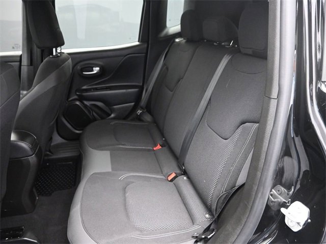 Used 2023 Jeep Renegade Latitude w/ Premium Group image 11