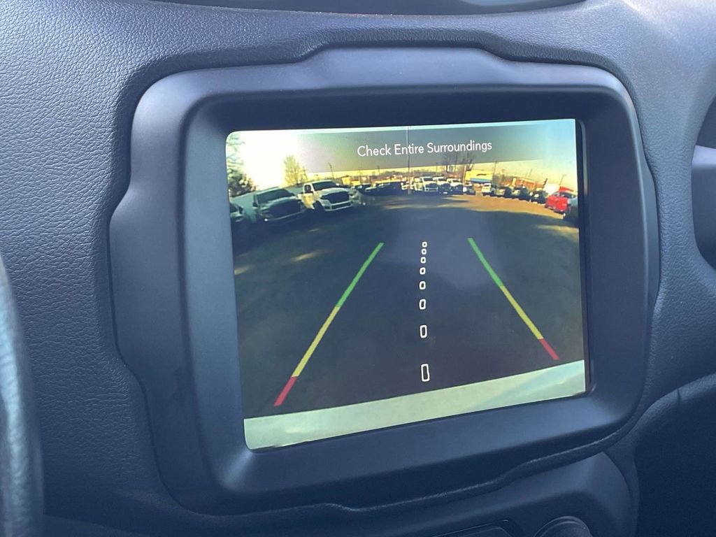 Used 2022 Jeep Renegade Latitude w/ Convenience Group image 35