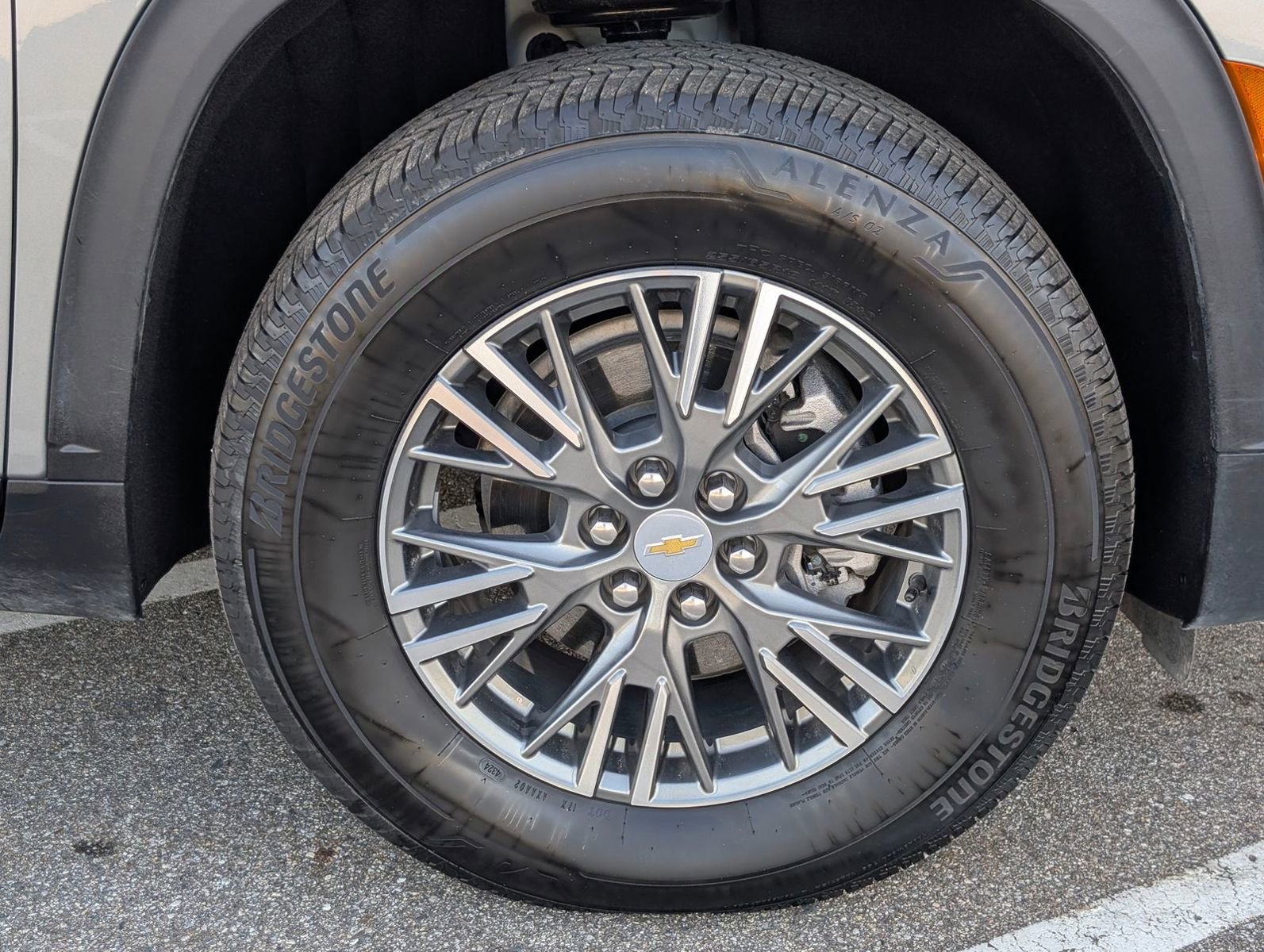 Certified 2025 Chevrolet Traverse LT image 45