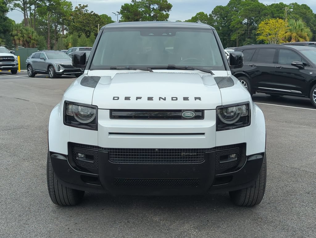 Used 2023 Land Rover Defender 90 X-Dynamic SE AWD/4WD image 9