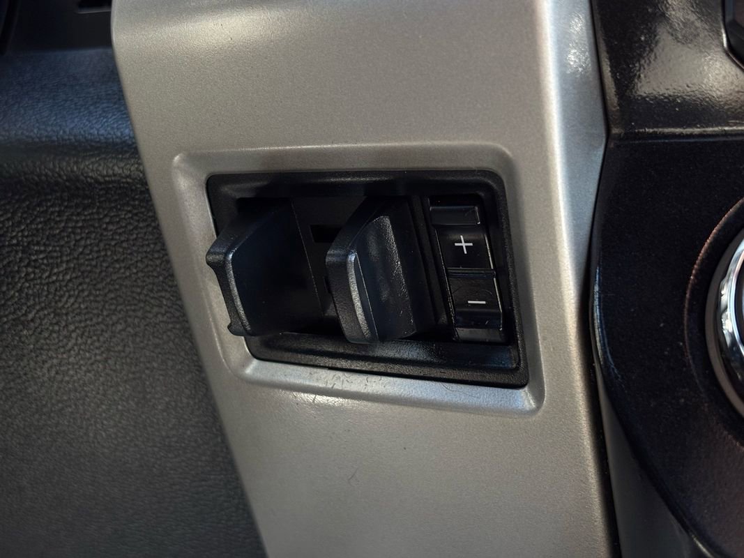 Used 2017 Ford F250 Lariat w/ Lariat Value Package image 39
