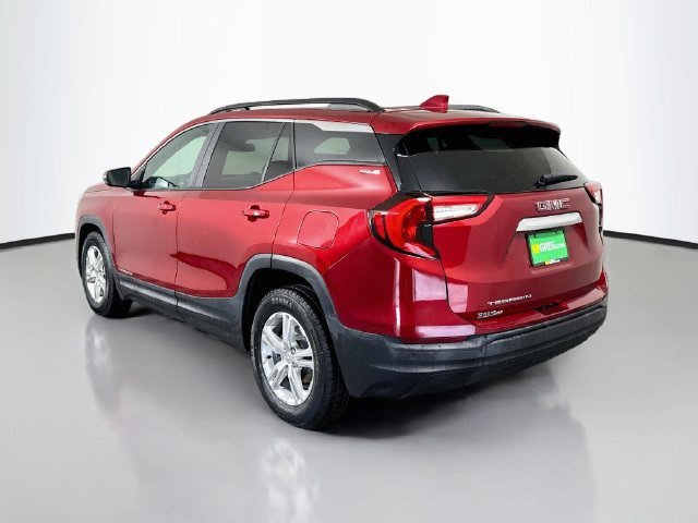 Used 2022 GMC Terrain SLE w/ Driver Convenience Package FWD image 7