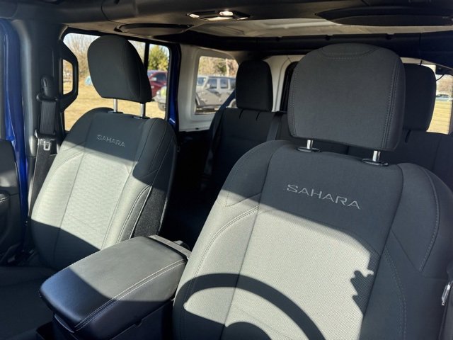 Used 2020 Jeep Wrangler Unlimited Sahara image 11